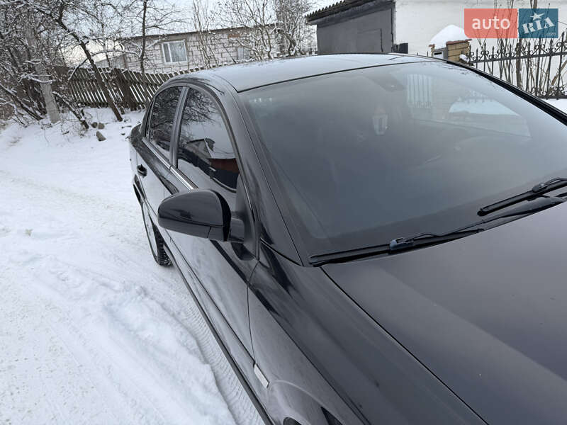 Седан Opel Vectra 2006 в Умані