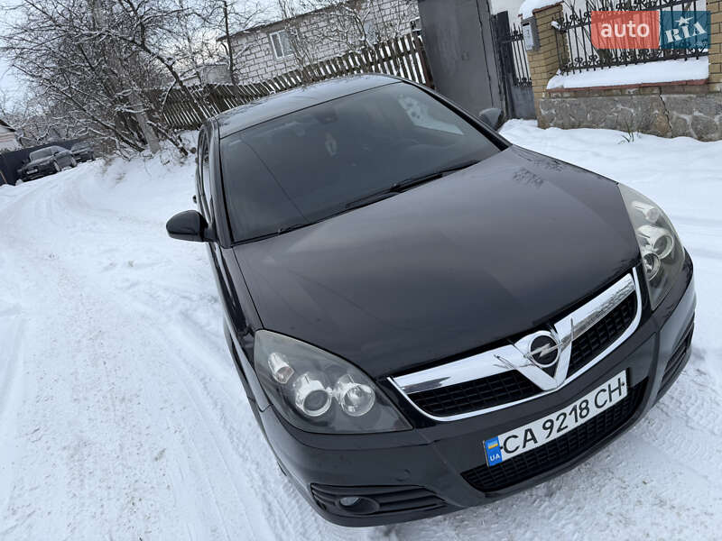 Седан Opel Vectra 2006 в Умані