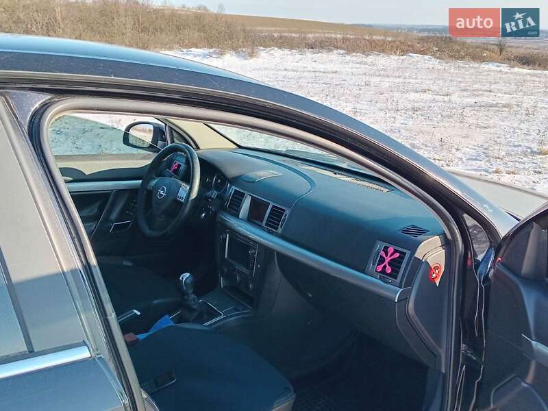 Лифтбек Opel Vectra 2004 в Львове