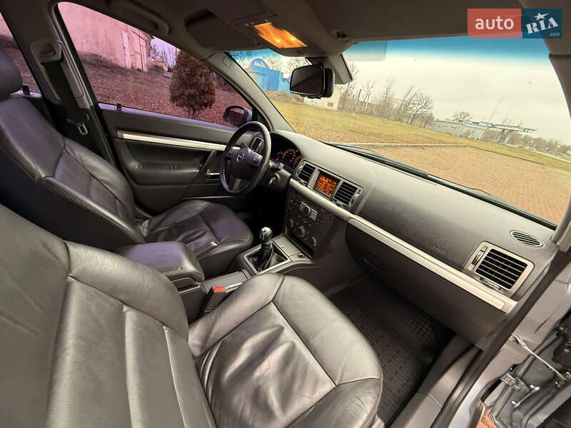 Седан Opel Vectra 2008 в Харькове