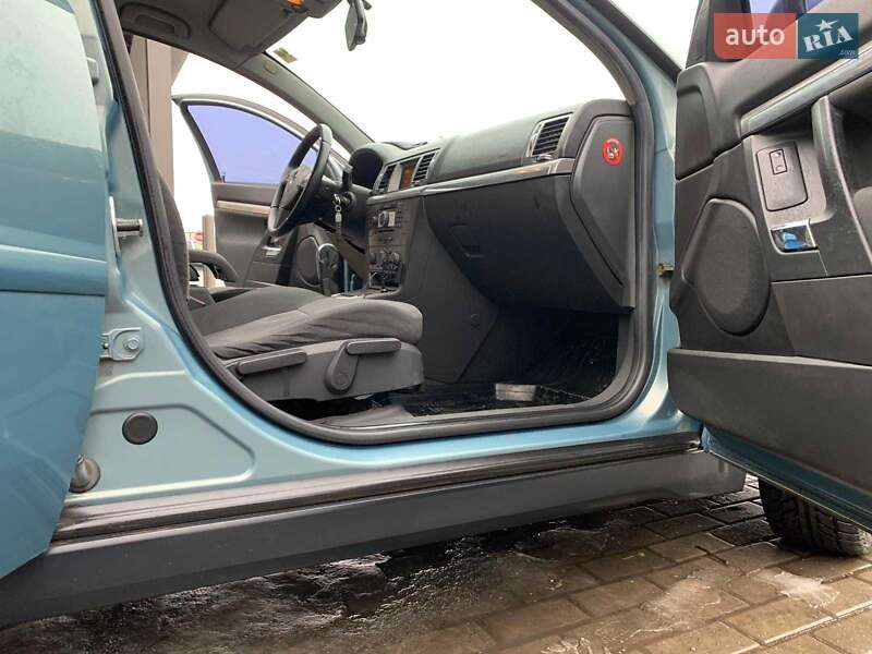 Универсал Opel Vectra 2006 в Александрие