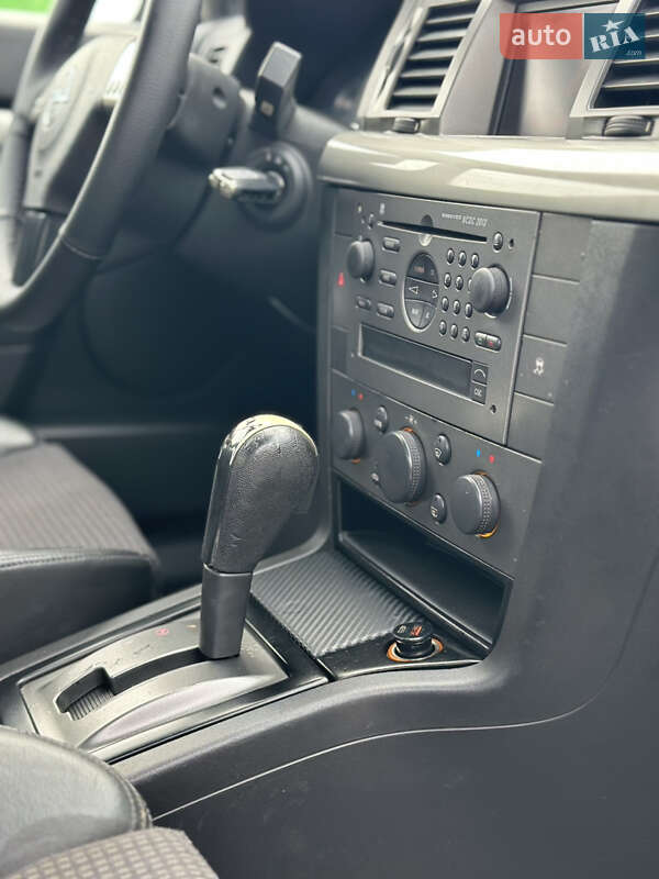 Ліфтбек Opel Vectra 2002 в Одесі