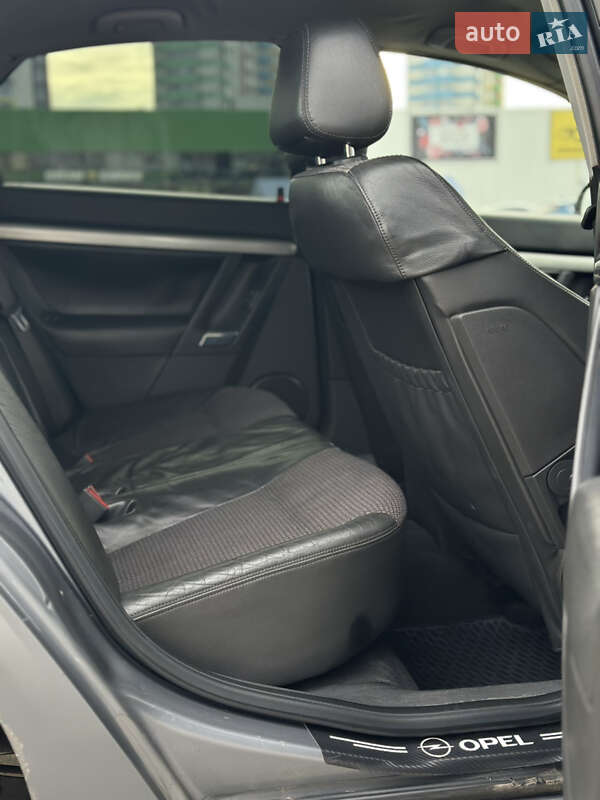 Ліфтбек Opel Vectra 2002 в Одесі