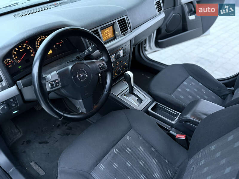 Седан Opel Vectra 2006 в Полтаве