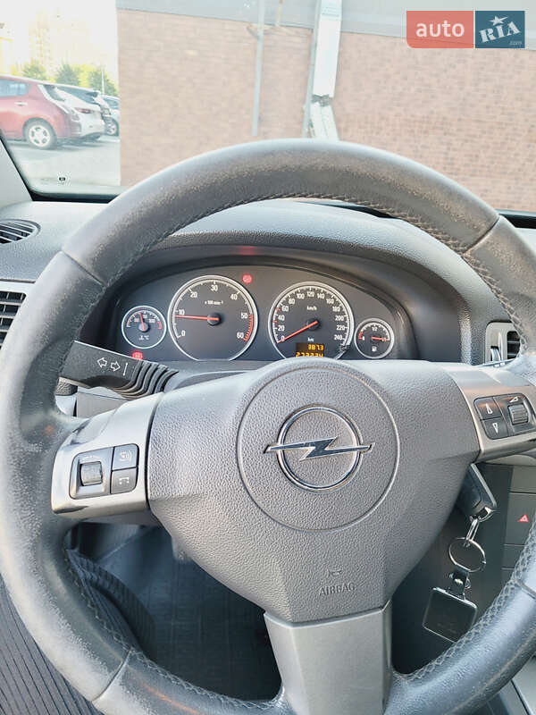 Седан Opel Vectra 2006 в Софиевской Борщаговке