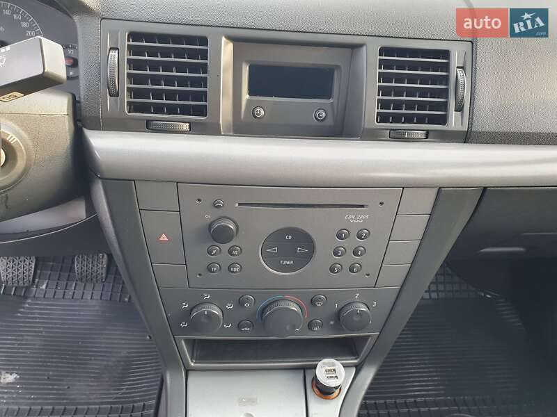 Седан Opel Vectra 2003 в Миргороде