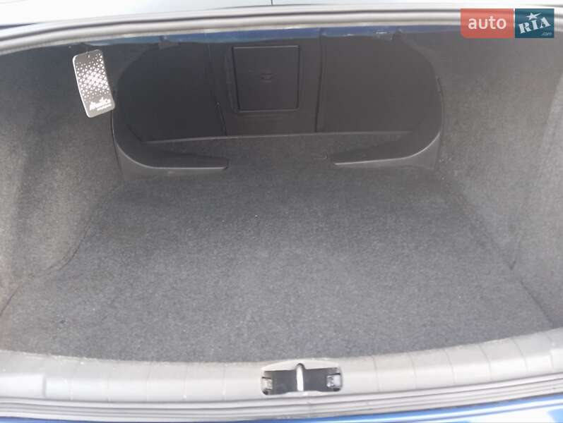 Седан Opel Vectra 2004 в Ивано-Франковске