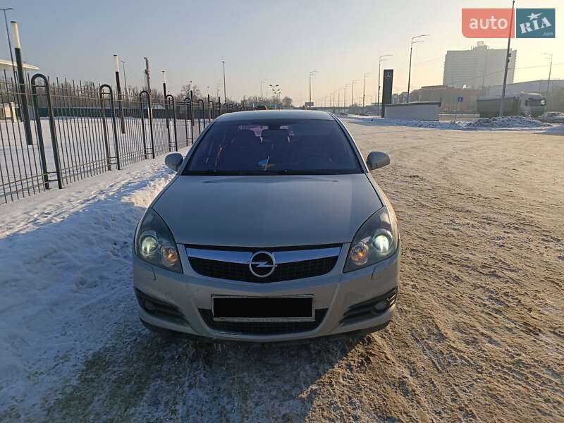 Седан Opel Vectra 2008 в Киеве