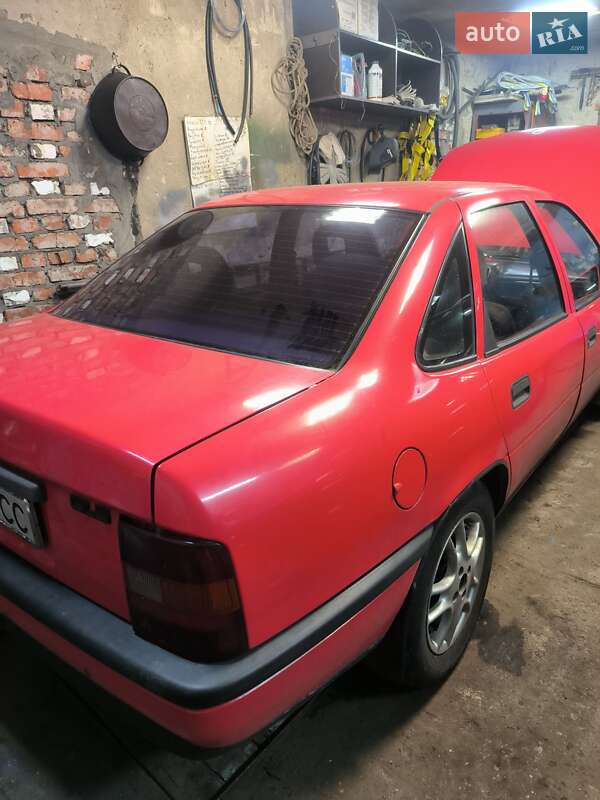 Седан Opel Vectra 1992 в Чернігові