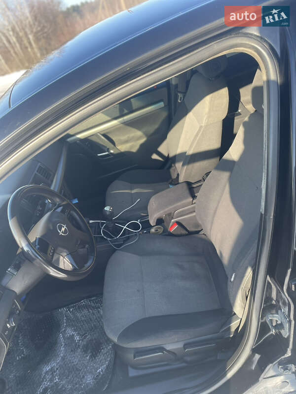 Лифтбек Opel Vectra 2002 в Калиновке