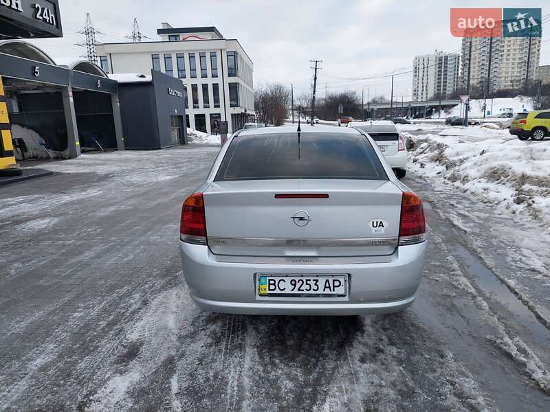 Седан Opel Vectra 2006 в Львове