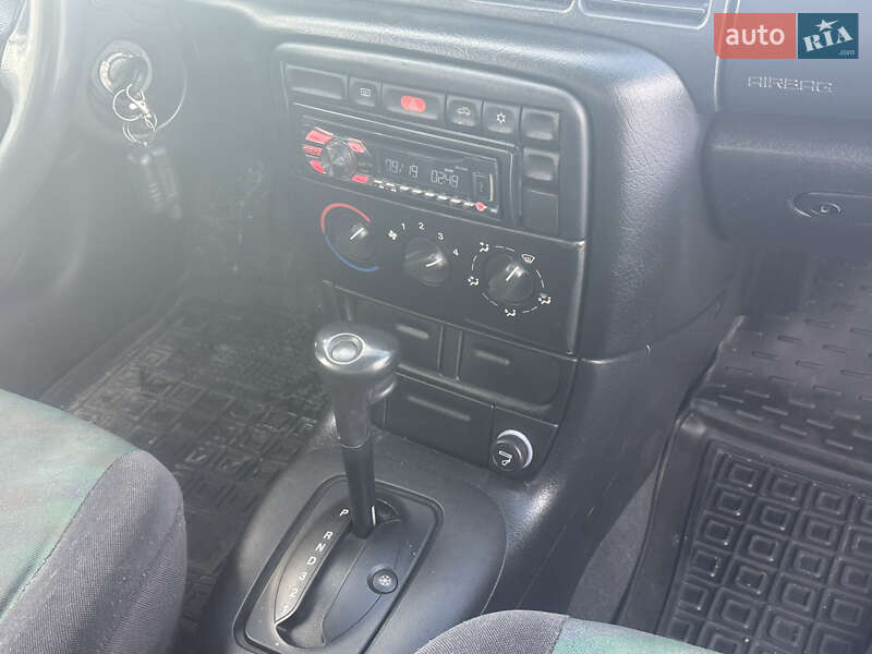 Седан Opel Vectra 1996 в Дрогобыче