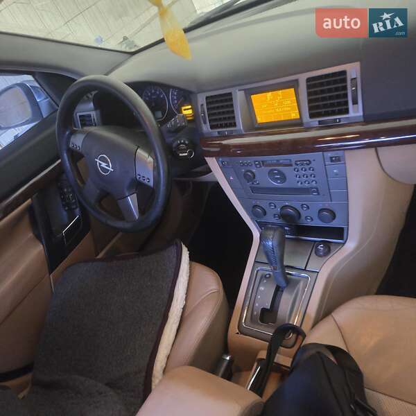 Седан Opel Vectra 2004 в Чернигове