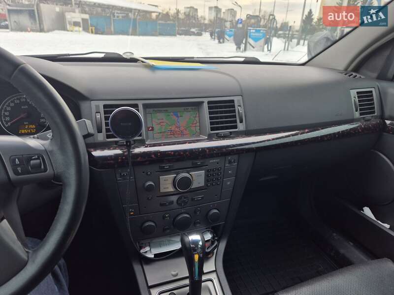 Седан Opel Vectra 2006 в Киеве