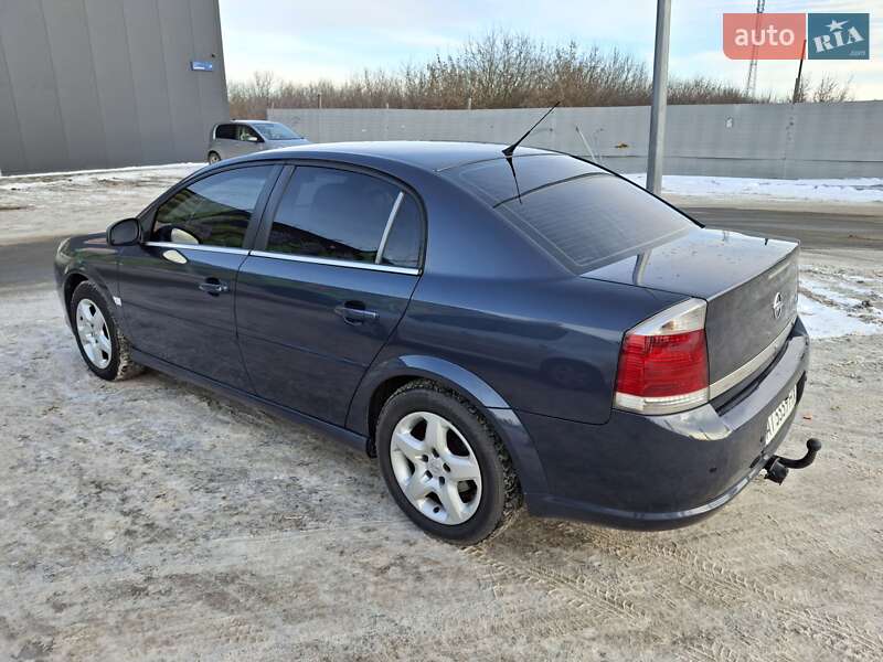 Седан Opel Vectra 2007 в Белогородке