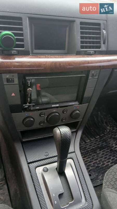 Седан Opel Vectra 2003 в Львове