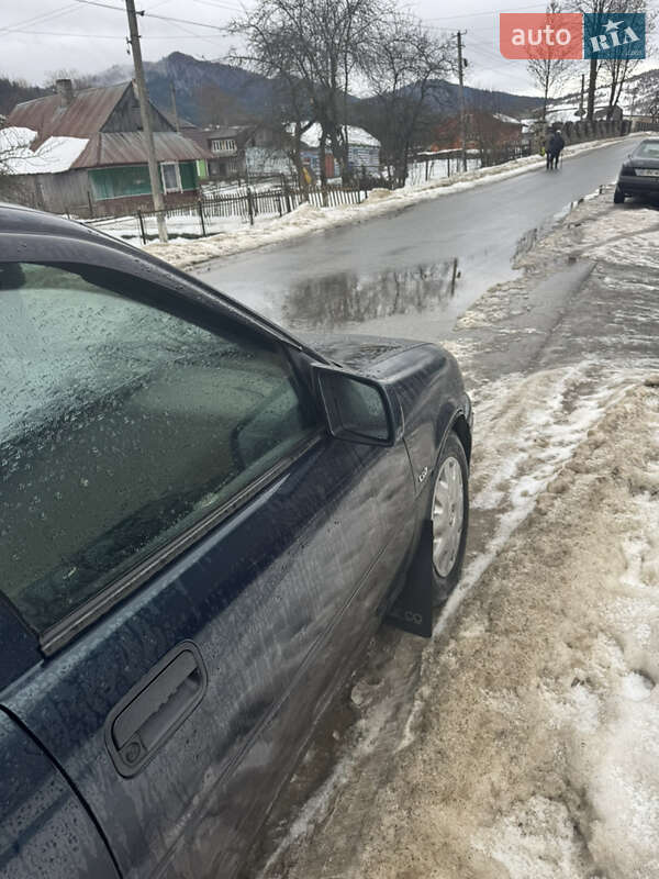 Седан Opel Vectra 1995 в Старом Самборе