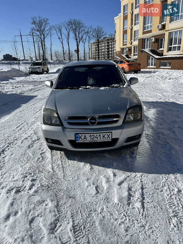 Лифтбек Opel Vectra 2003 в Киеве