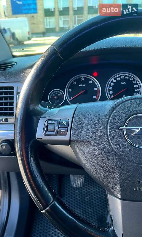 Седан Opel Vectra 2006 в Николаеве
