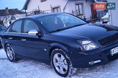 Ліфтбек Opel Vectra 2004 в Коломиї