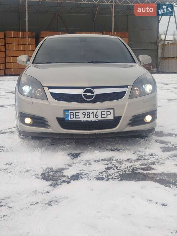 Седан Opel Vectra 2008 в Николаеве