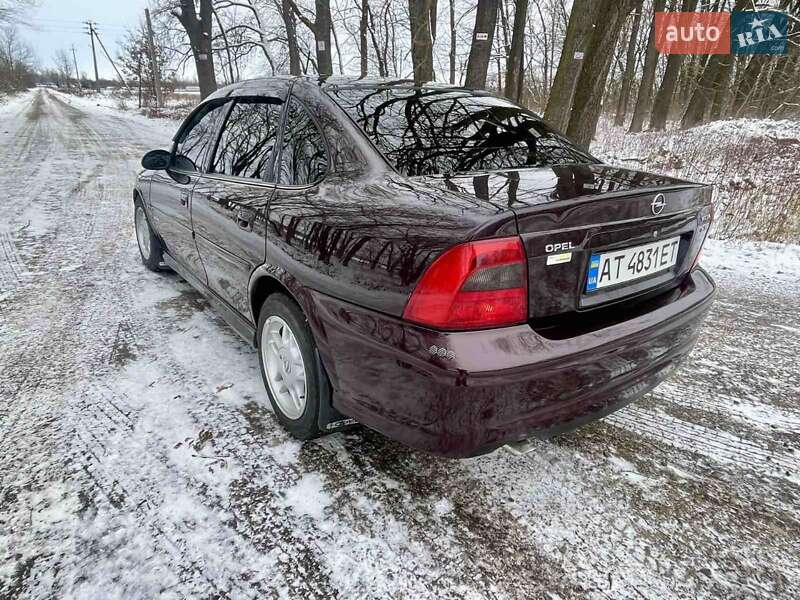 Седан Opel Vectra 2000 в Черновцах