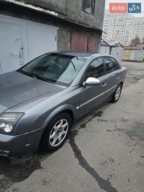 Седан Opel Vectra 2004 в Киеве фото 3 Седан Opel Vectra 2004 в Киеве