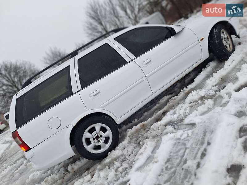 Универсал Opel Vectra 1998 в Черновцах