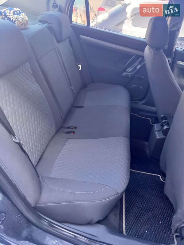 Седан Opel Vectra 2006 в Трускавці