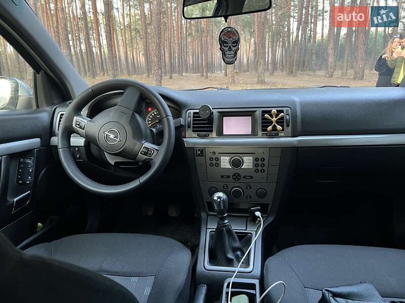Седан Opel Vectra 2006 в Полтаве