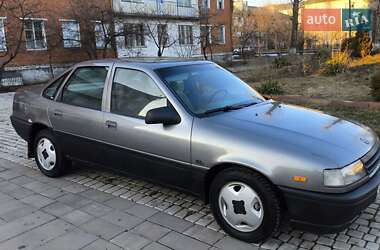 Седан Opel Vectra 1989 в Надворной