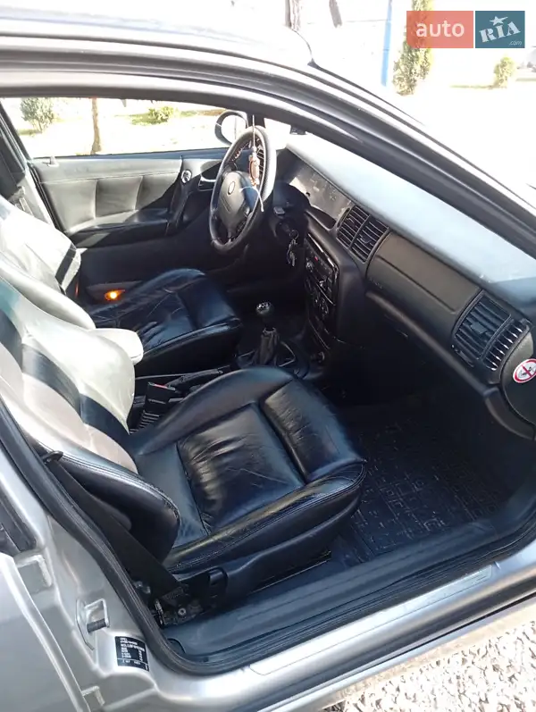 Opel Vectra 2001 VIN W0L000087MV156552 фото оголошення 10 з 49