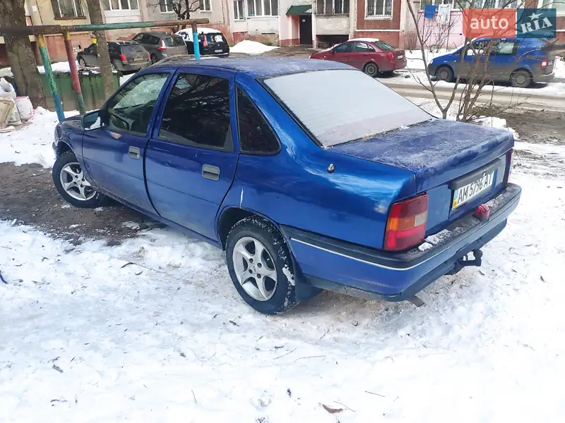 Opel Vectra 1991 VIN W0L000087M5292990 фото оголошення 2 з 38