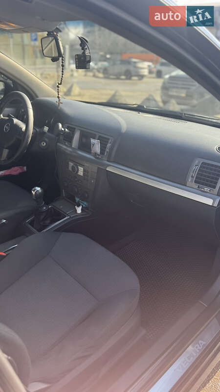 Седан Opel Vectra 2007 в Львове