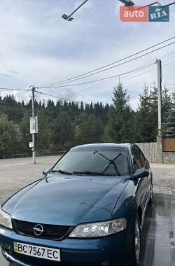 Седан Opel Vectra 2000 в Славському