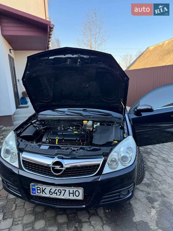 Седан Opel Vectra 2006 в Дубно