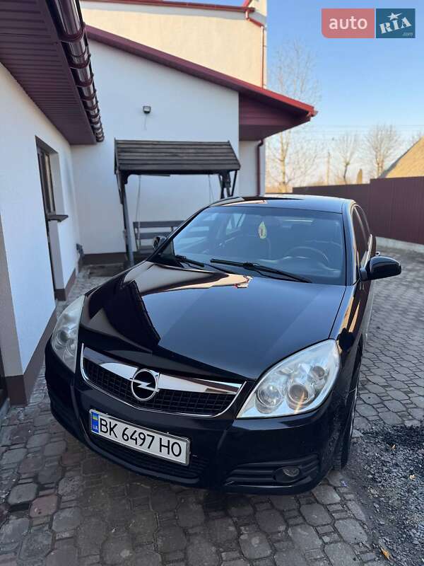 Седан Opel Vectra 2006 в Дубно