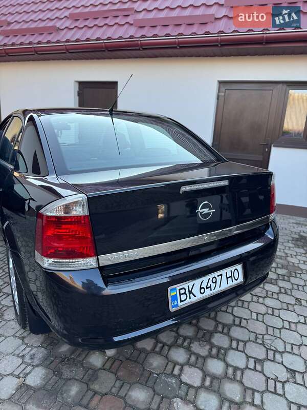 Седан Opel Vectra 2006 в Дубно