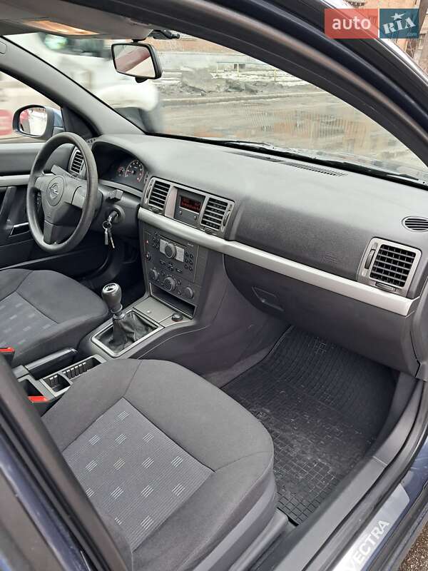 Седан Opel Vectra 2006 в Киеве