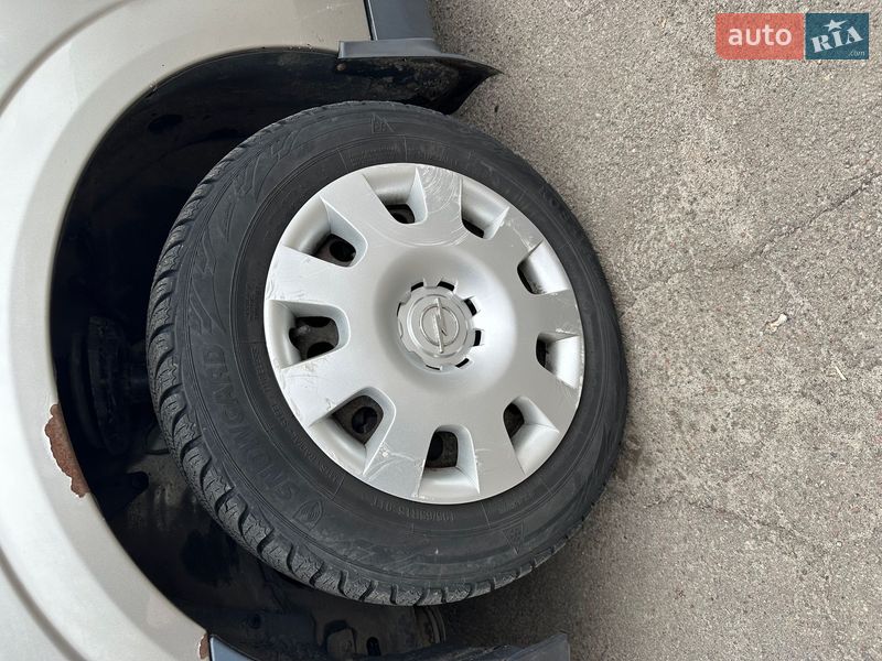 Седан Opel Vectra 2002 в Києві