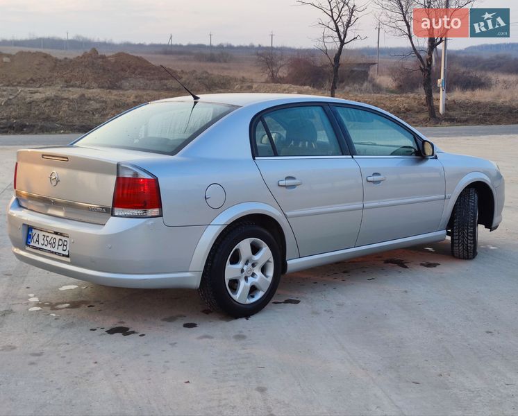 Седан Opel Vectra 2008 в Ужгороде