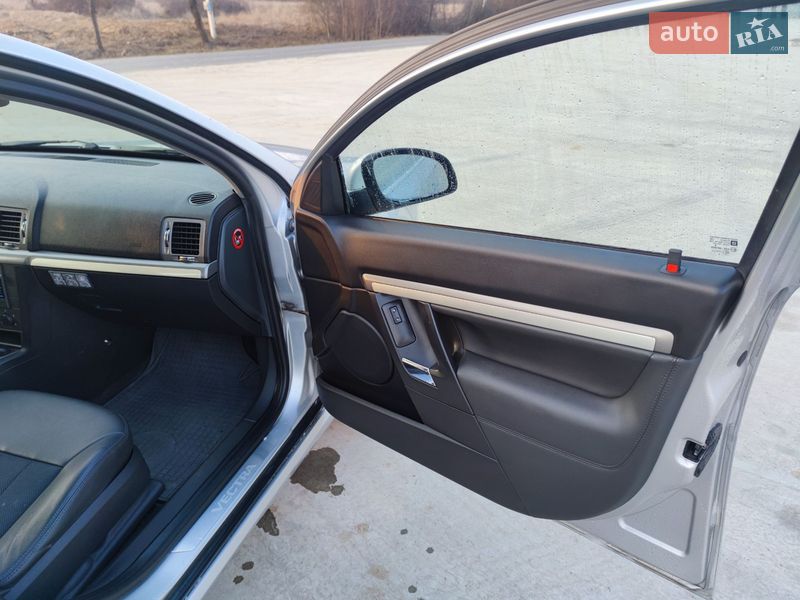 Седан Opel Vectra 2008 в Ужгороде