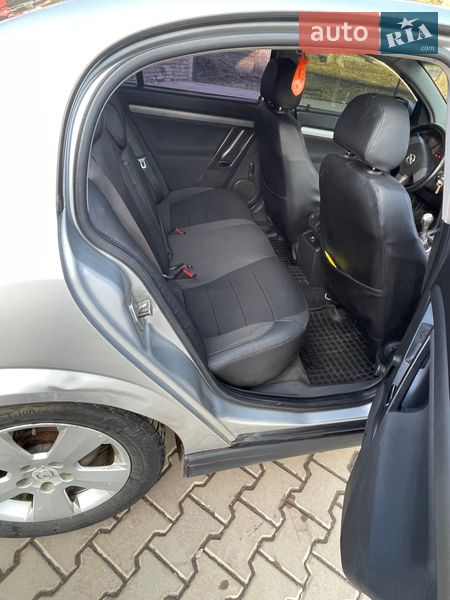 Седан Opel Vectra 2002 в Кривом Роге