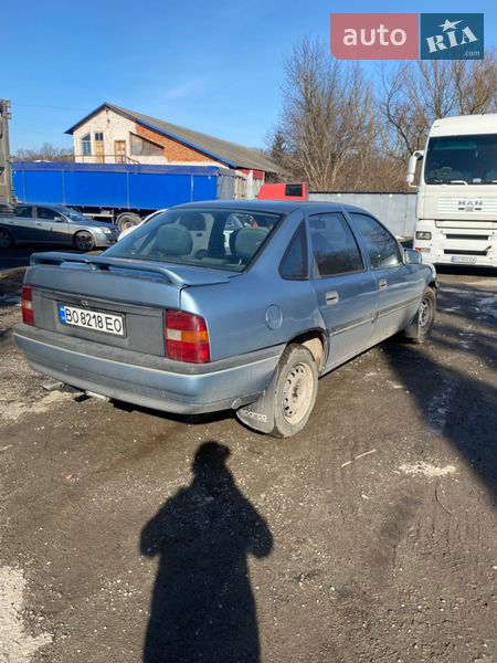 Седан Opel Vectra 1989 в Теребовле