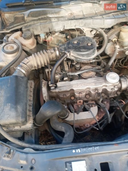 Седан Opel Vectra 1989 в Самборе