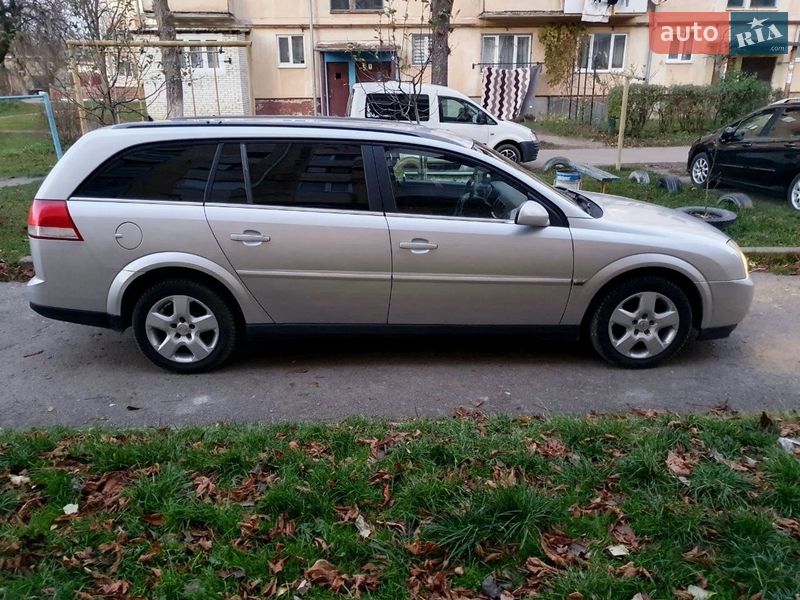 Универсал Opel Vectra 2004 в Стрые