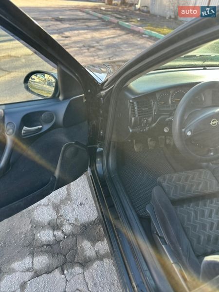 Седан Opel Vectra 1999 в Виннице
