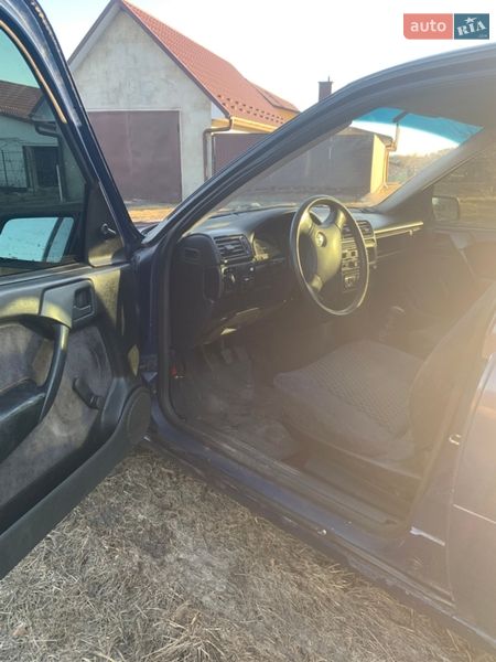 Седан Opel Vectra 1990 в Ковеле