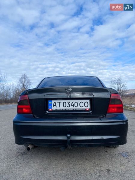 Седан Opel Vectra 2002 в Калуші