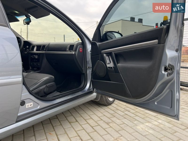 Седан Opel Vectra 2006 в Львове